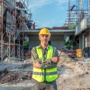 AdobeStock_572275890-construction-guy